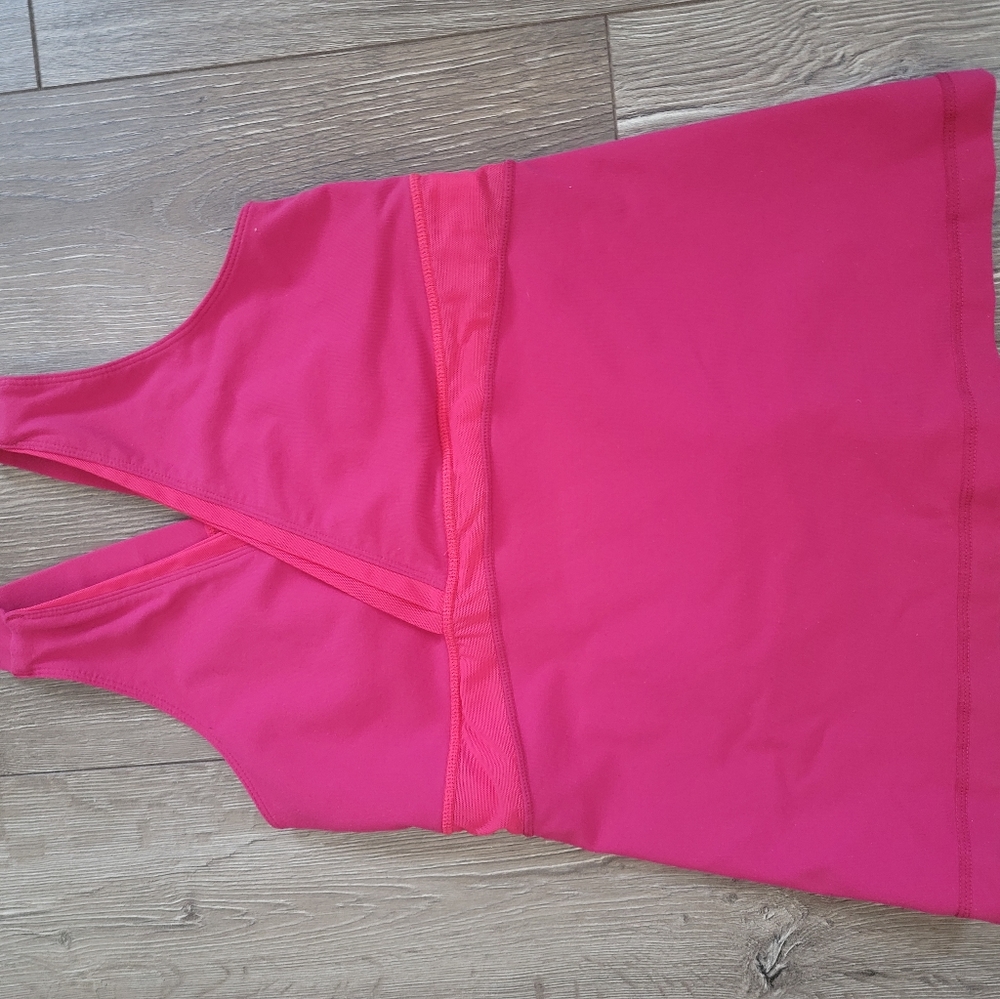 Lululemon tank top